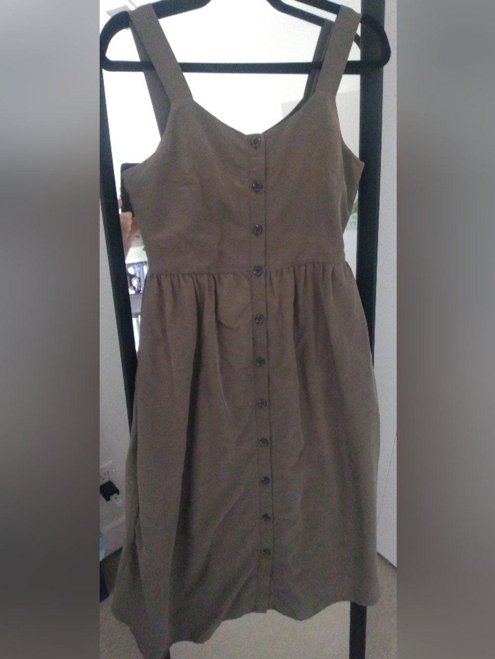 Nicole Miller Olive-Green Button-Front Midi Dress